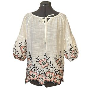 Kindred White Embroidered Floral Top Size Large Petite
